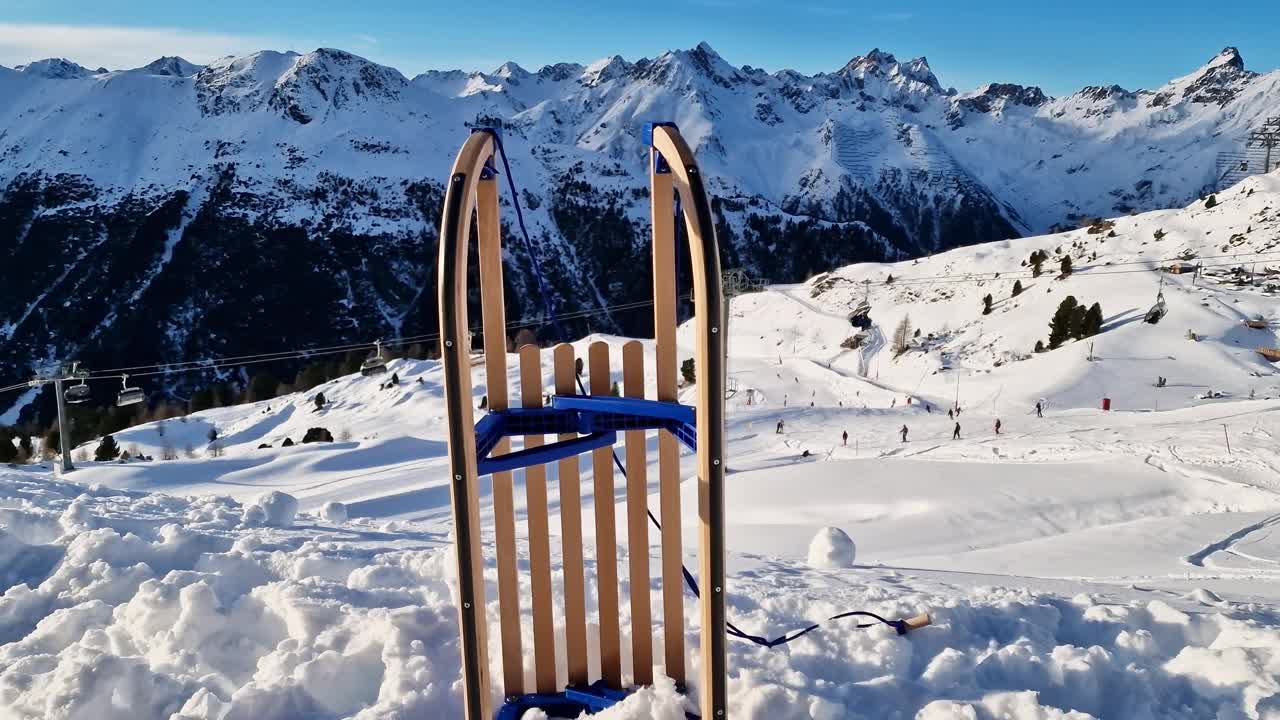 圣诞冬天的雪橇，洛奇视频下载