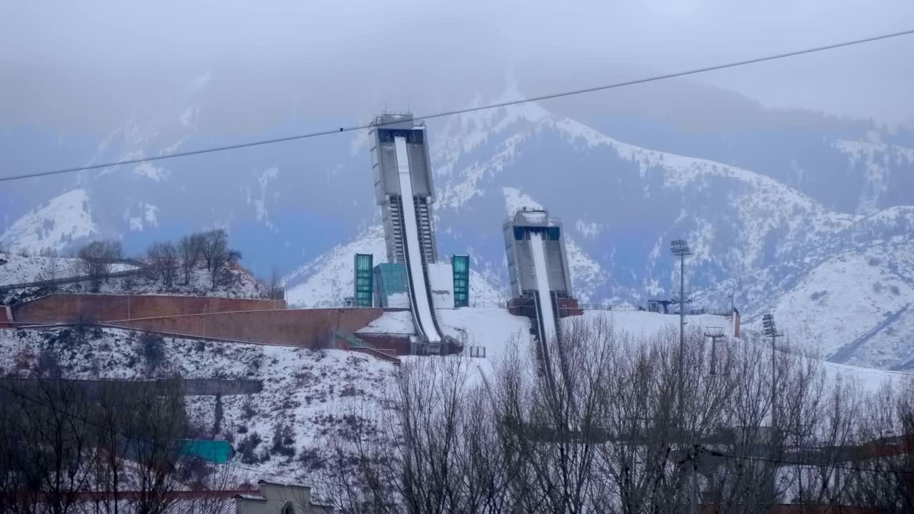 哈萨克斯坦阿拉木图“Sunkar”滑雪场视频下载