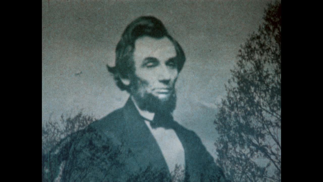 伟大的美国人:亚伯拉罕·林肯(第二版)- 27 / 39。随着历史照片的补充，亚伯拉罕·林肯的生活在这个辛酸的故事中展开，他从一个卑微的农场男孩成长为美国第16任总统视频下载