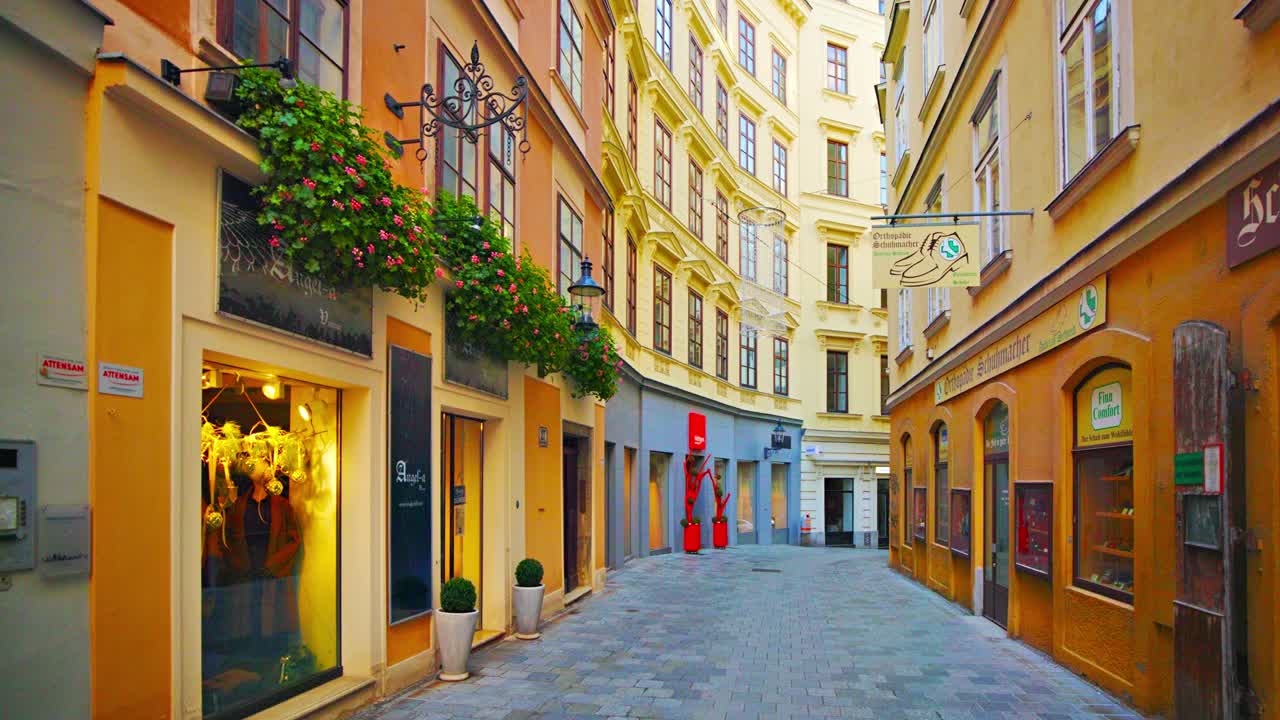 奥地利维也纳老城区的购物街。视频下载