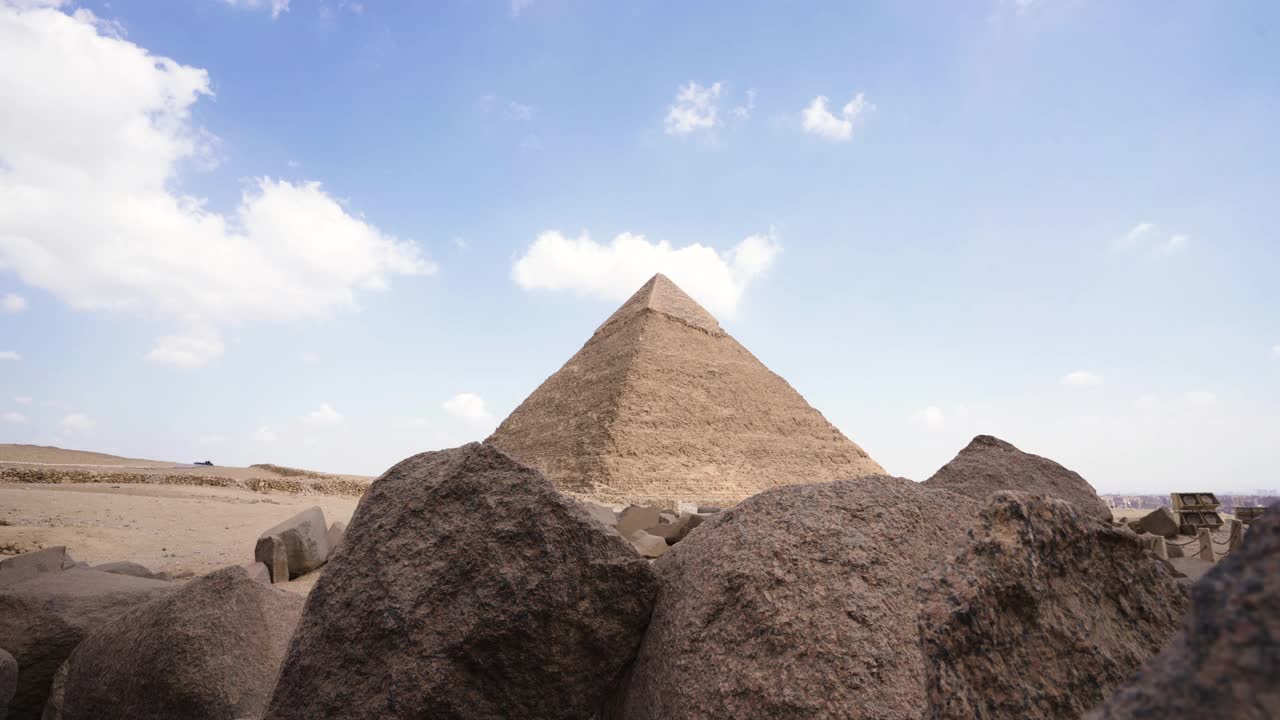 埃及吉萨金字塔大开罗非洲沙漠，废墟的石头与墓地的背景视频素材