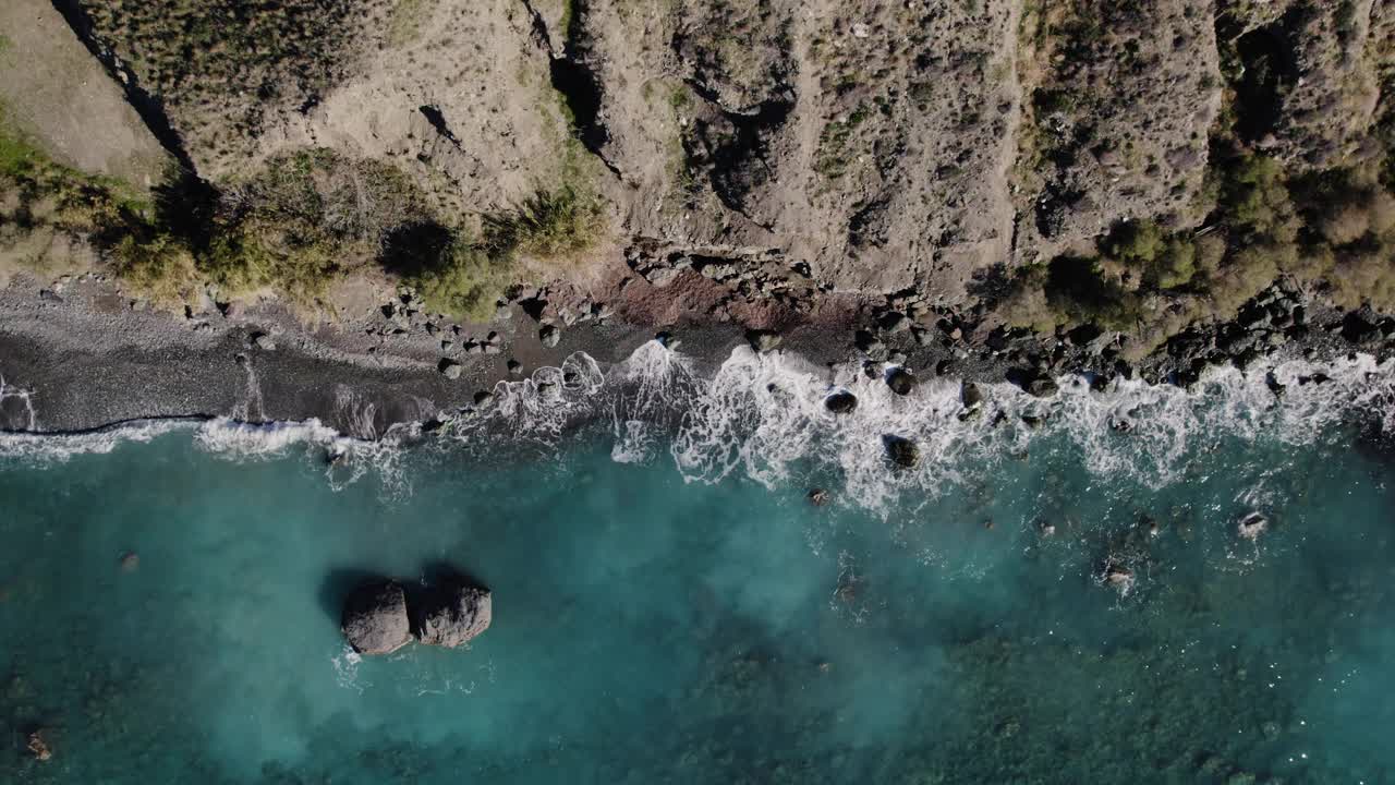 岩石海岸线背景视频视频下载