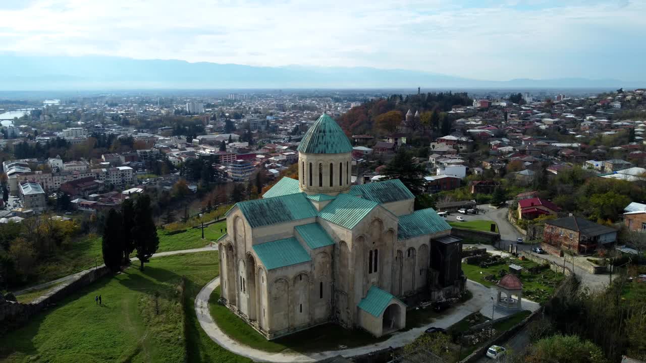 格鲁吉亚东正教教堂，鸟瞰图。视频下载
