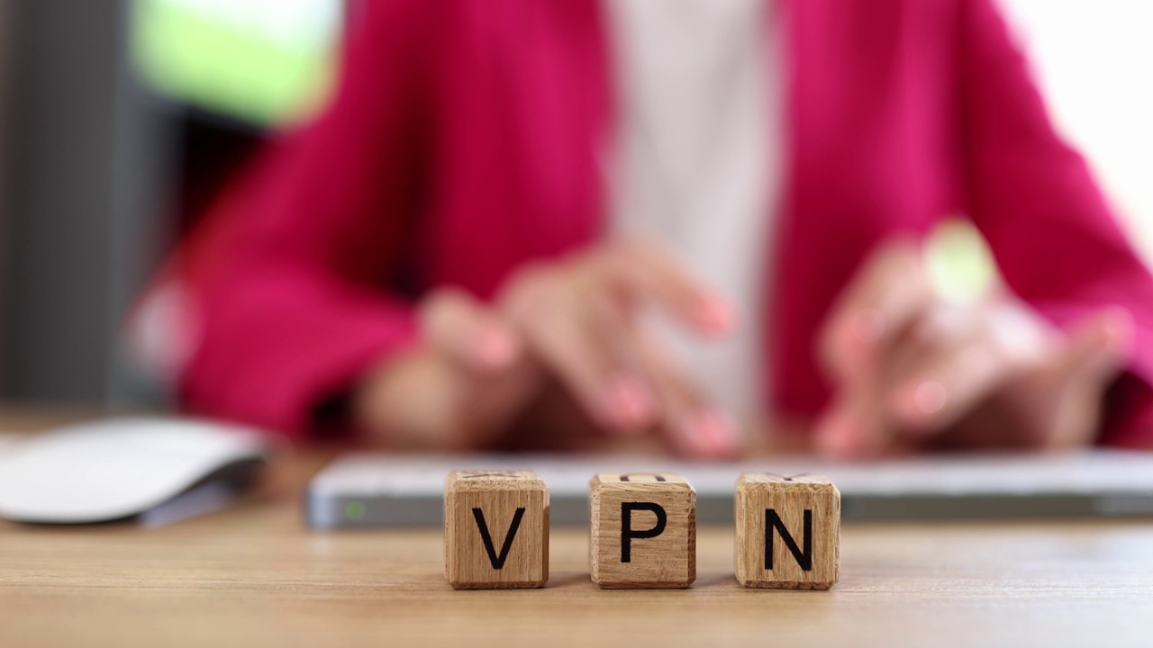字母VPN上的木块和网上安全的互联网视频下载