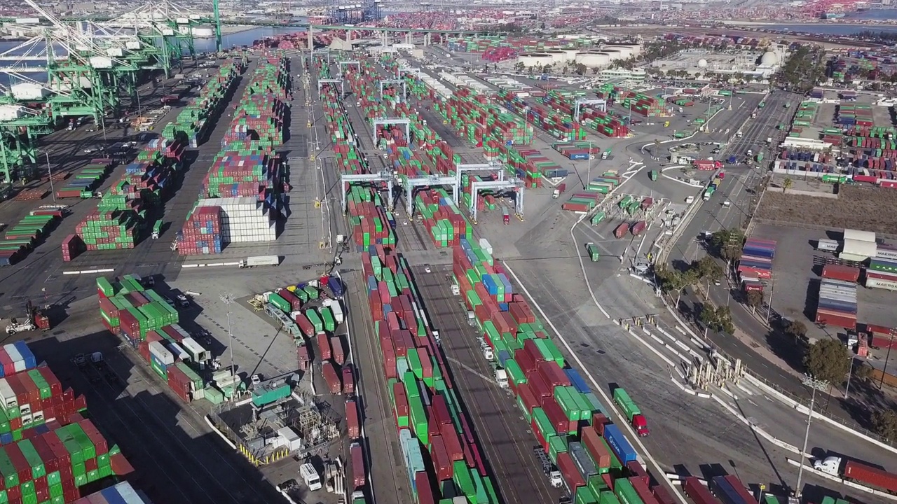 集装箱港口的时间间隔鸟瞰图视频素材