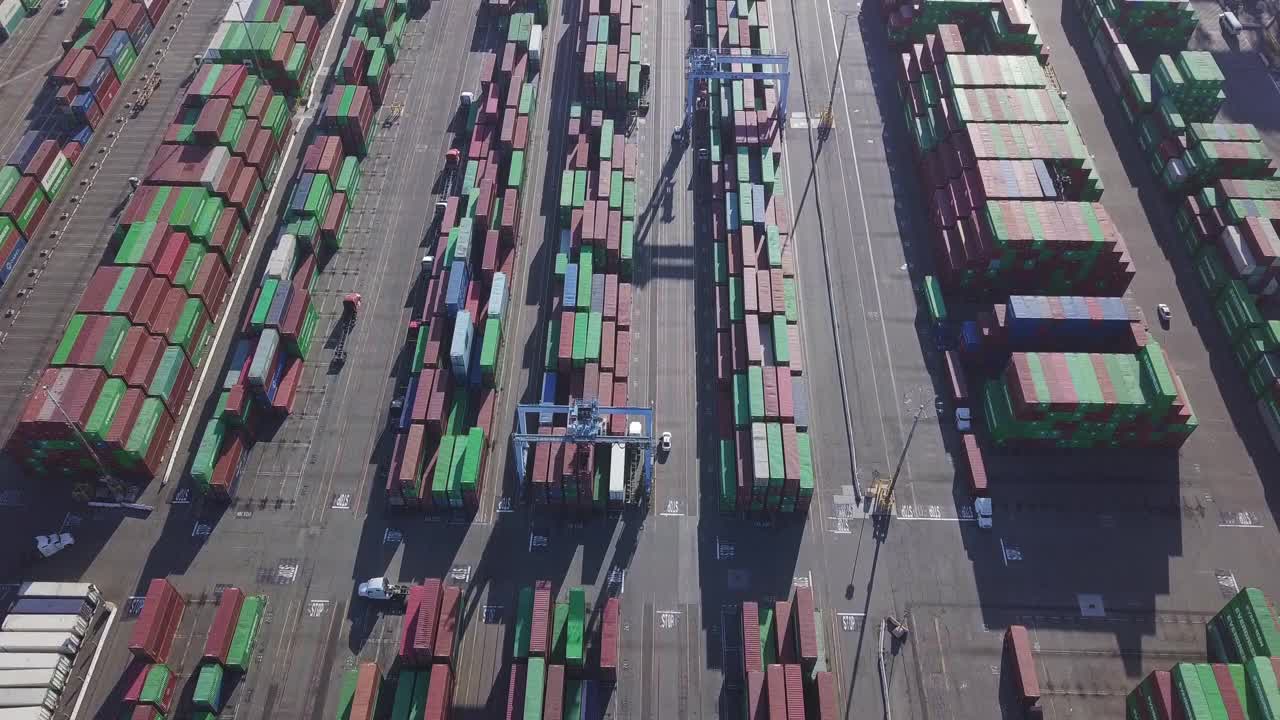 航拍集装箱港口视频素材