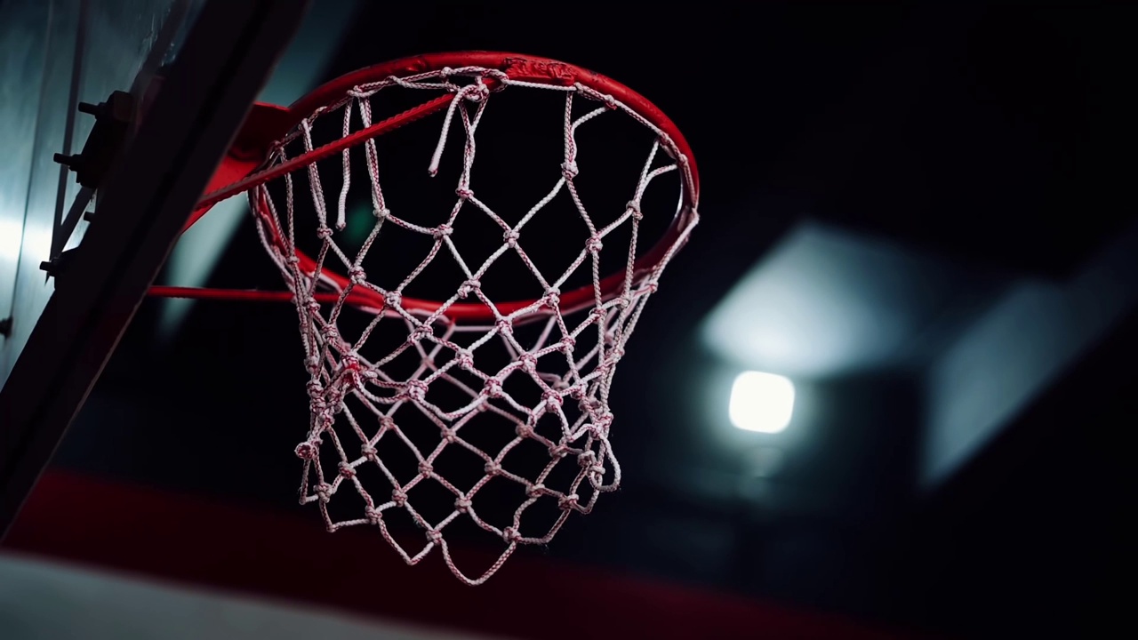篮球击中篮筐，慢动作视频下载