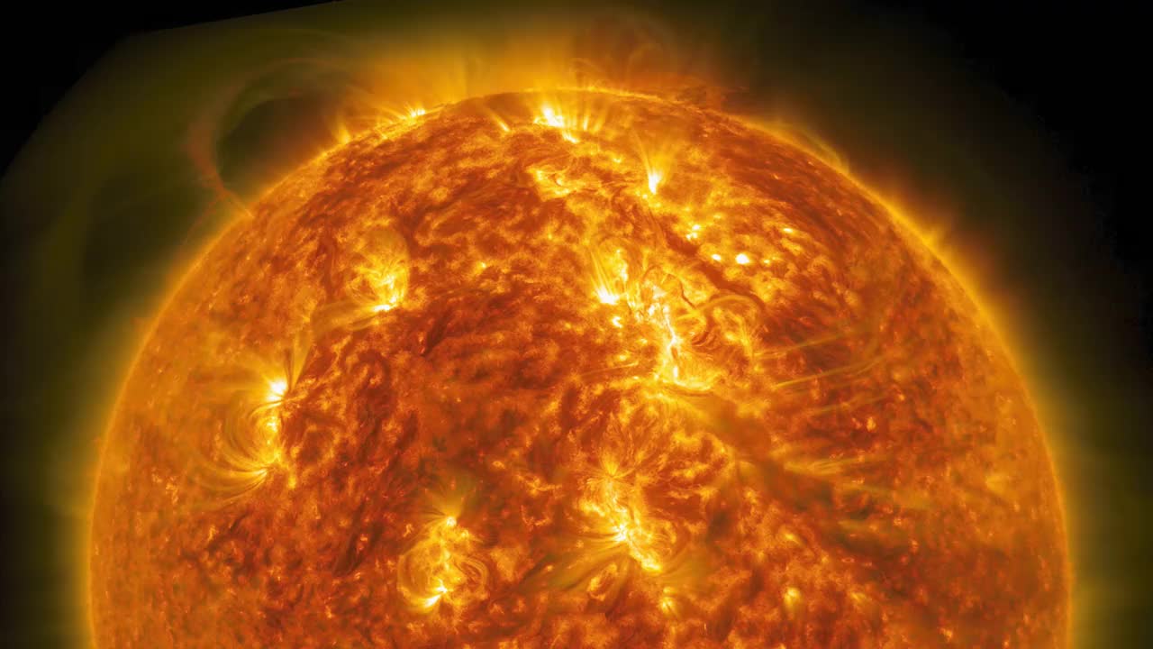 太阳1009:太阳表面发出太阳能量耀斑。视频下载