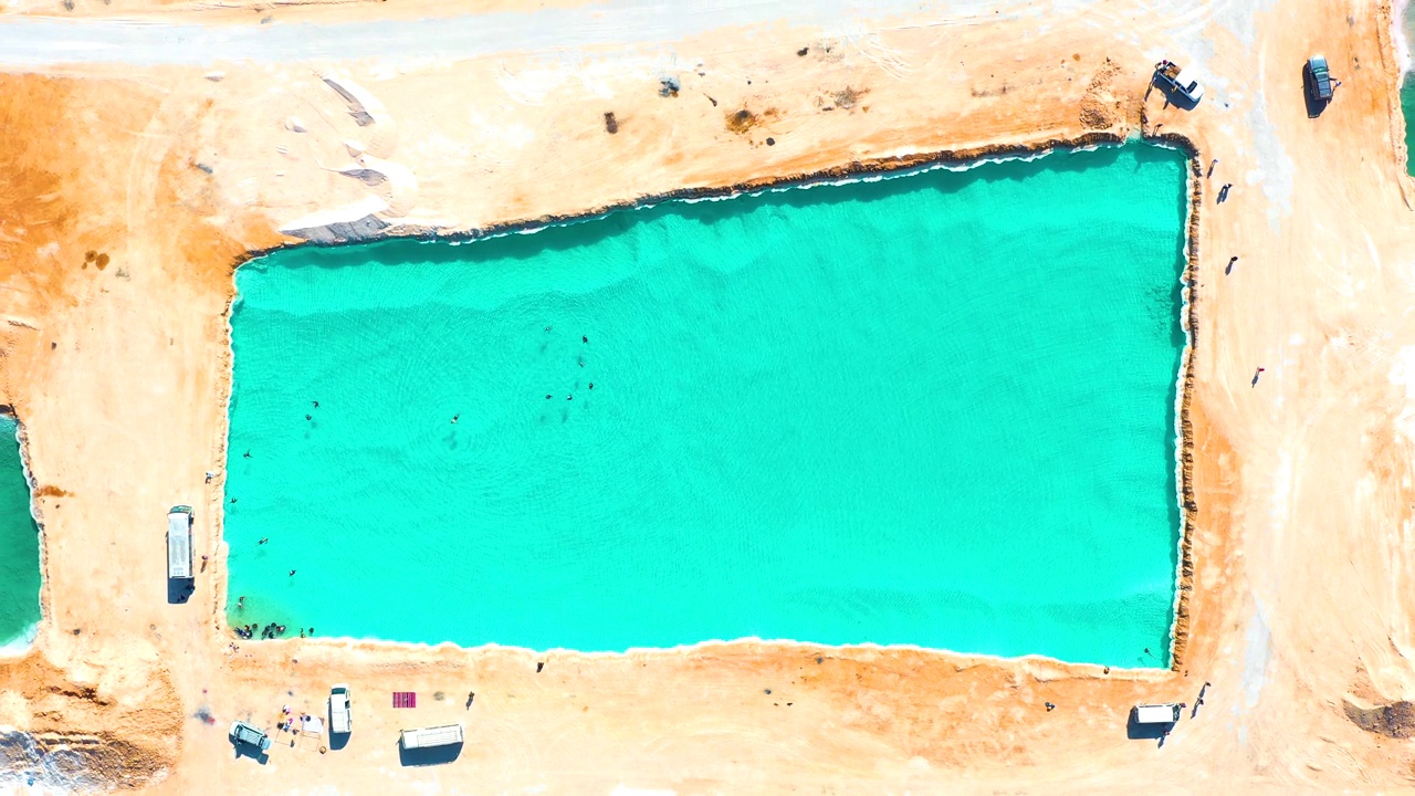锡瓦盐湖是马特鲁省锡瓦绿洲最受欢迎的旅游景点之一。视频下载