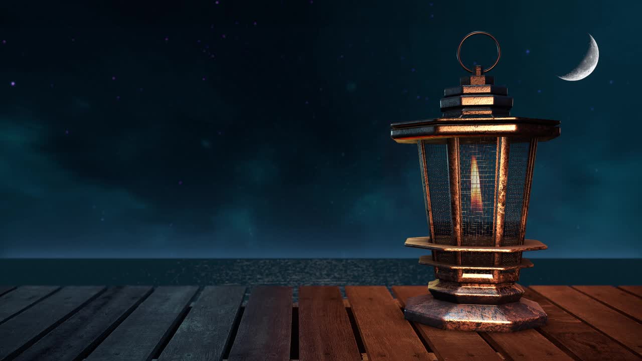 装饰性阿拉伯灯笼与燃烧的蜡烛发光在夜晚的海洋背景。视频下载