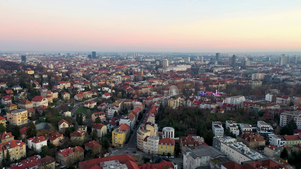 克罗地亚萨格勒布市中心鸟瞰图。视频下载