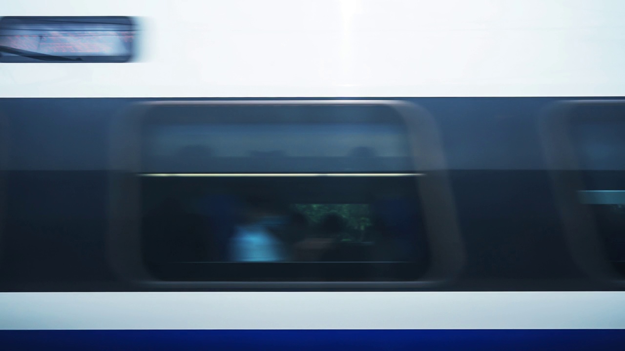 高速列车，极端运动模糊，抽象，概念，背景。视频下载