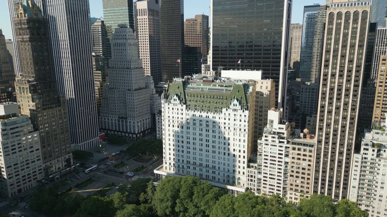 美国纽约市曼哈顿第五大道广场酒店鸟瞰图视频下载