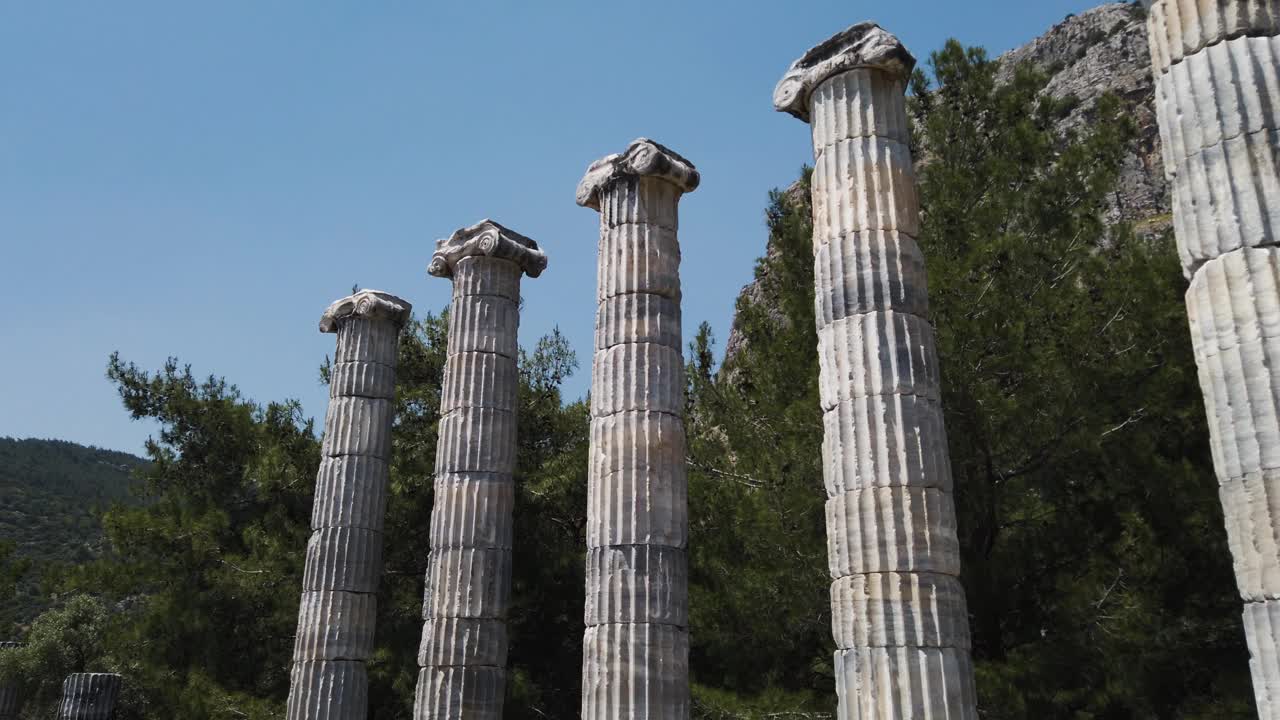 土耳其Aydın Priene古城的建筑柱视频下载