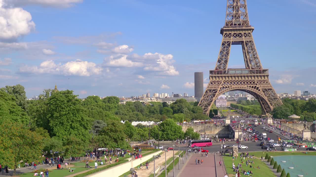 法国巴黎标志性的埃菲尔铁塔，4k慢动作，60fps视频素材