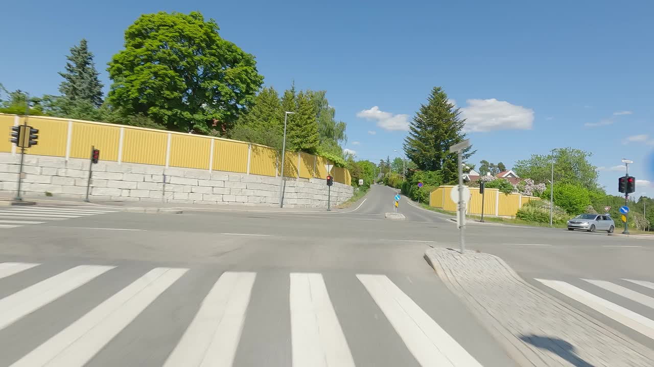 奥斯陆郊区3同步系列后方夏季驾驶挪威视频素材