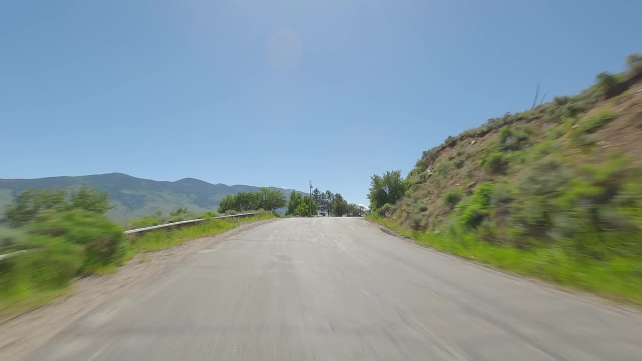 绿山水库3同步系列后方夏季驾驶科罗拉多视频素材
