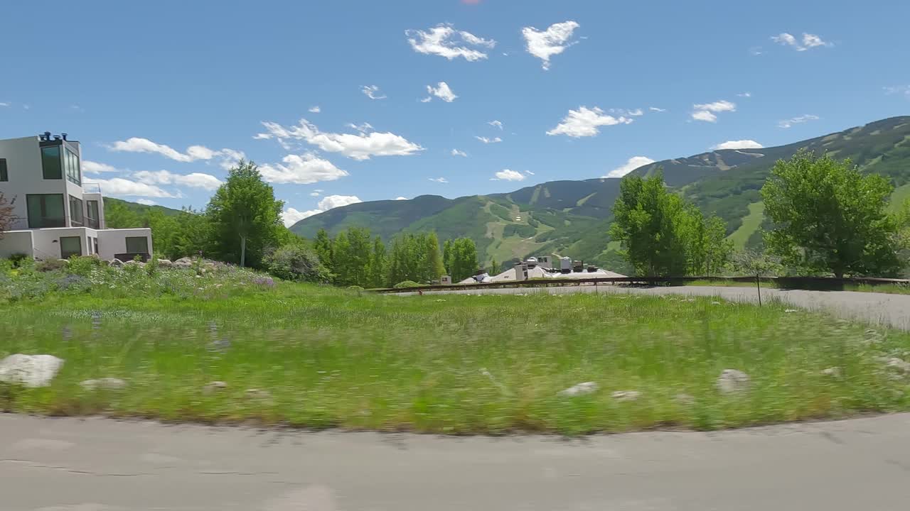 Vail滑雪胜地1同步系列左夏季驾驶科罗拉多视频下载