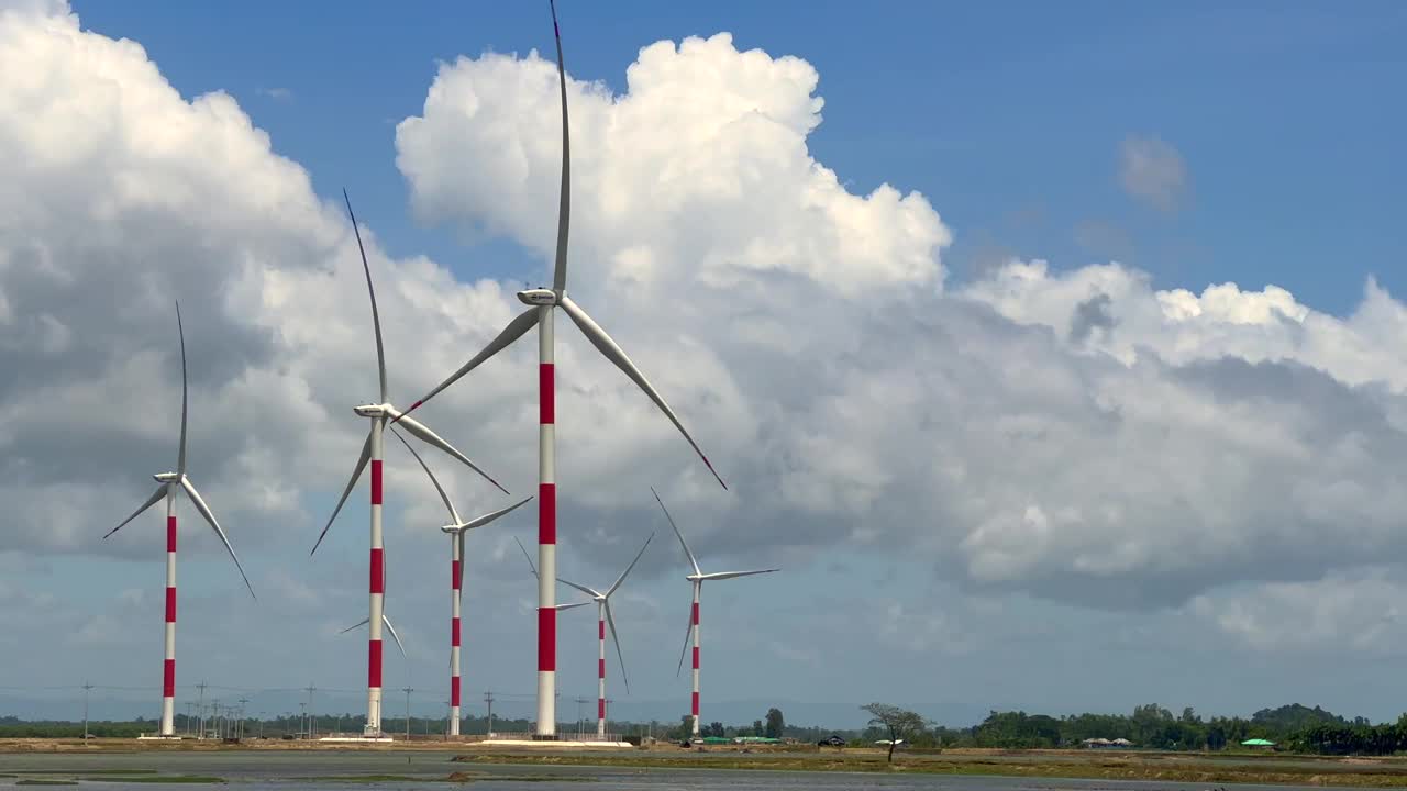 考克斯巴扎尔60兆瓦风力发电厂的风力涡轮机发电项目视频下载