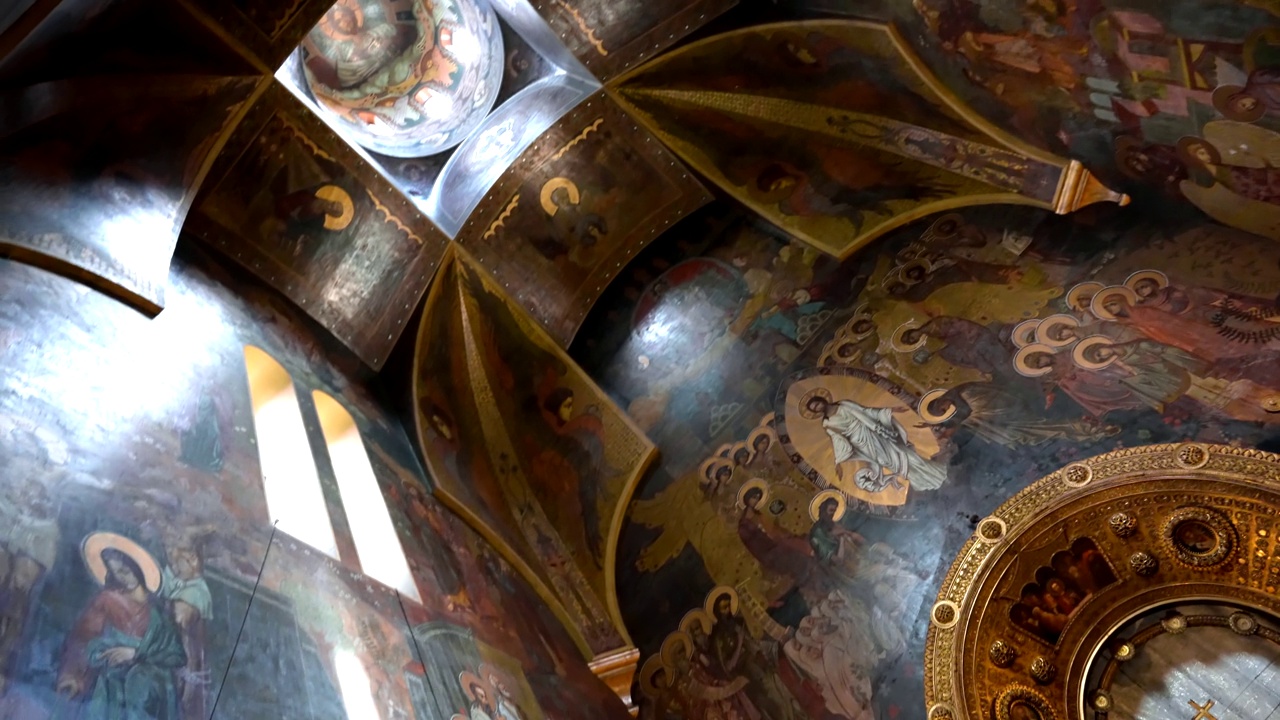 布加勒斯特“圣尼古拉斯”教堂的天花板视频下载