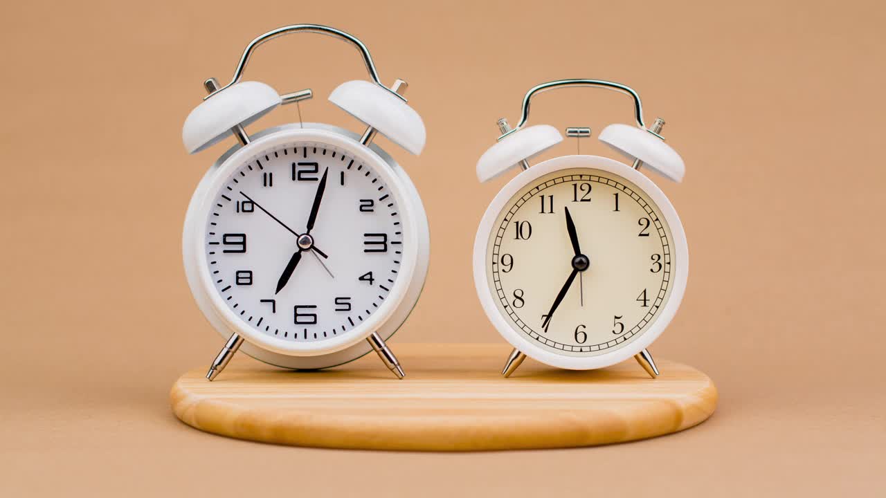 时钟快速拨号时间流逝时间工作时间时间流逝时间的含义时间的概念和时间的价值视频下载