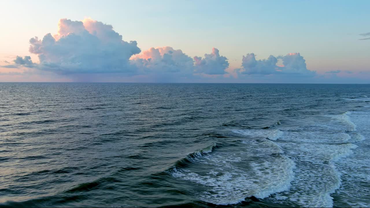 圣奥古斯丁佛罗里达海滩海浪海岸天线视频素材