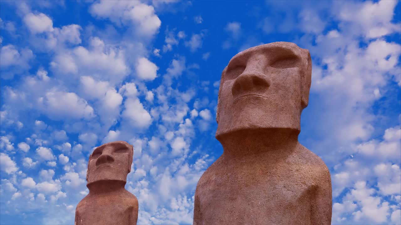 东部岛屿的雕像随时间流逝的云视频下载
