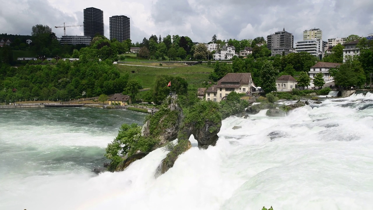 莱茵瀑布，欧洲最大的瀑布视频素材
