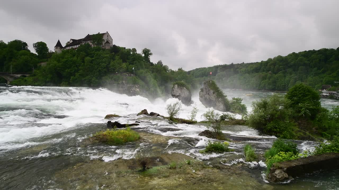 莱茵瀑布，欧洲最大的瀑布视频下载