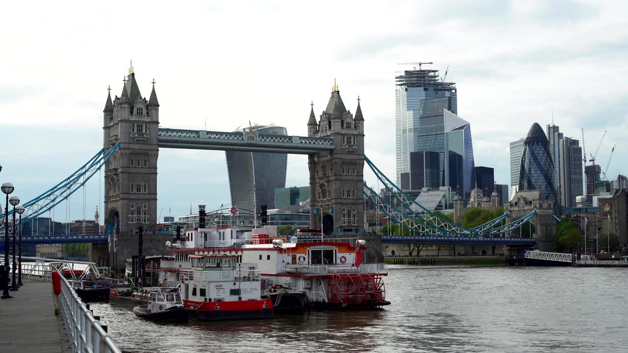 伦敦塔桥与河滨区视频素材