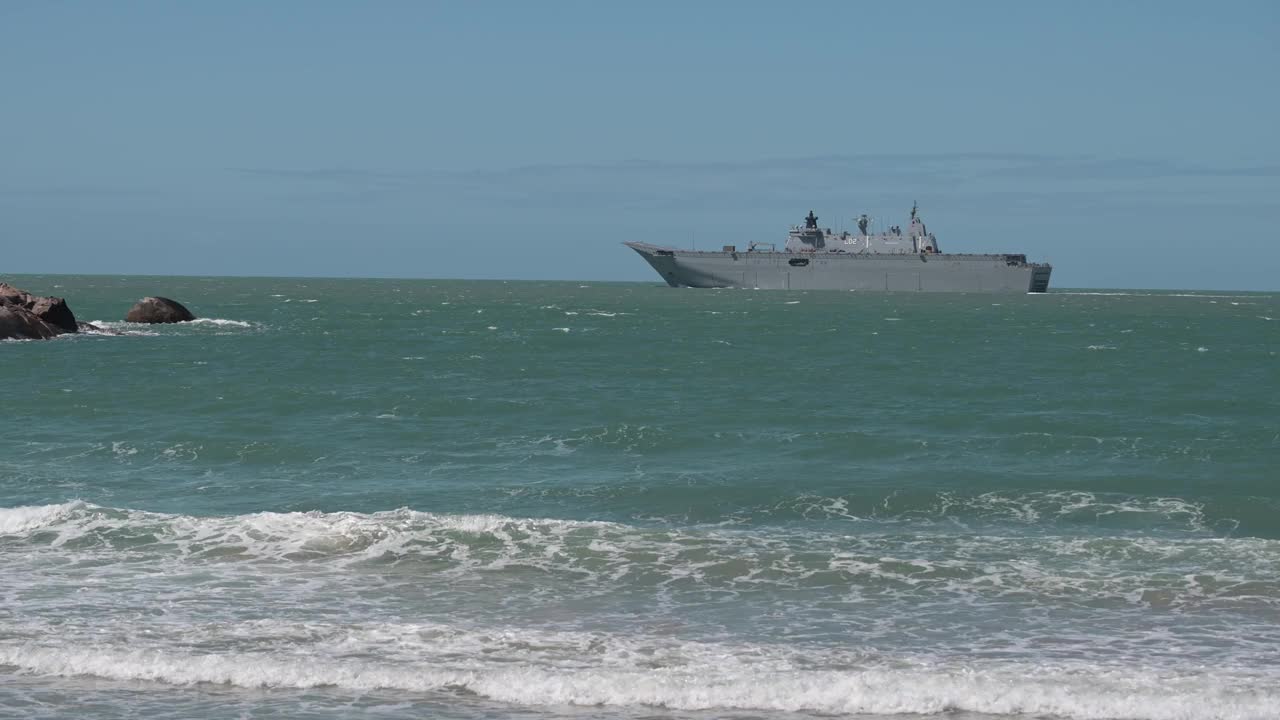 澳大利亚阿德莱德直升机船坞登陆舰视频下载
