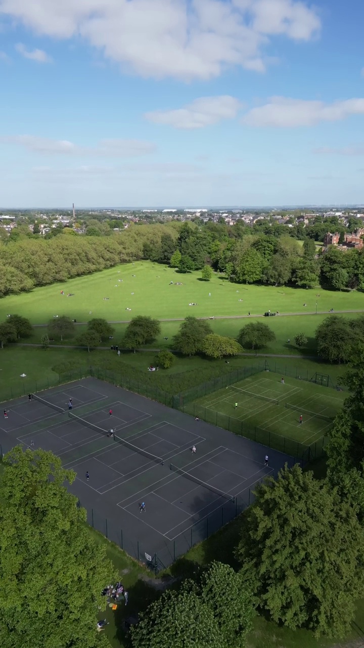 英国剑桥郡网球场的航拍视频视频下载