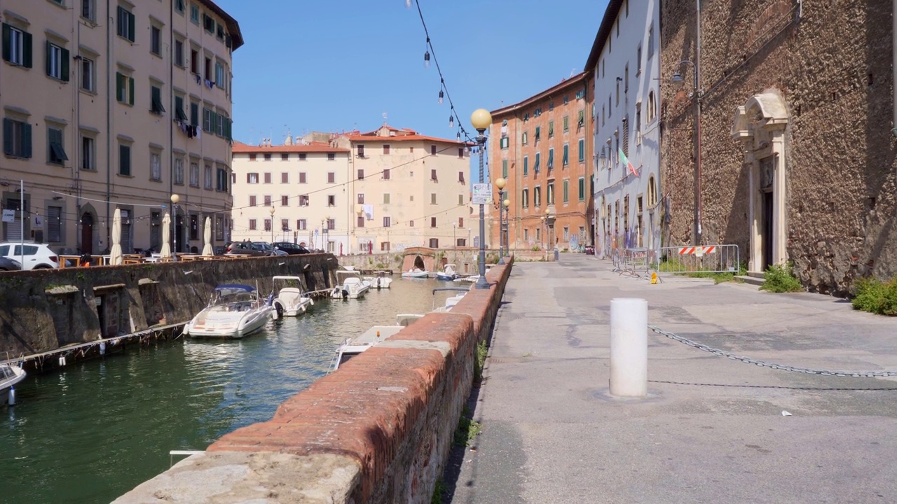 意大利托斯卡纳地区典型的利沃诺社区，拥有威尼斯风格的水道视频下载