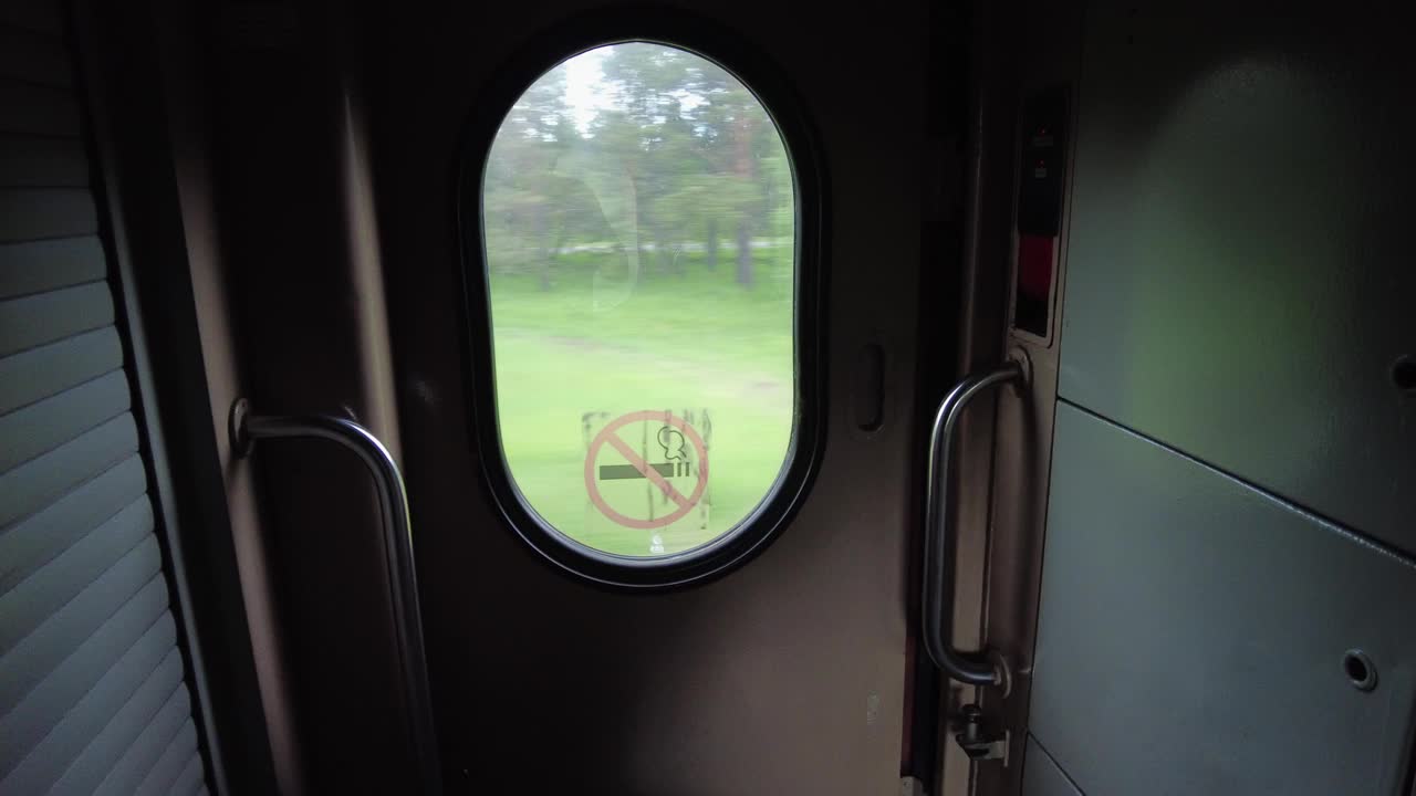 列车运行时的震动视频素材