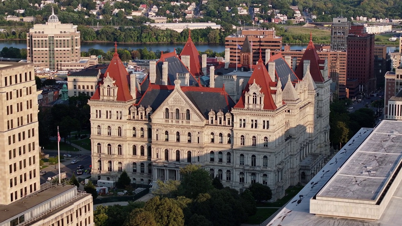 鸟瞰纽约州奥尔巴尼的州议会大厦视频下载