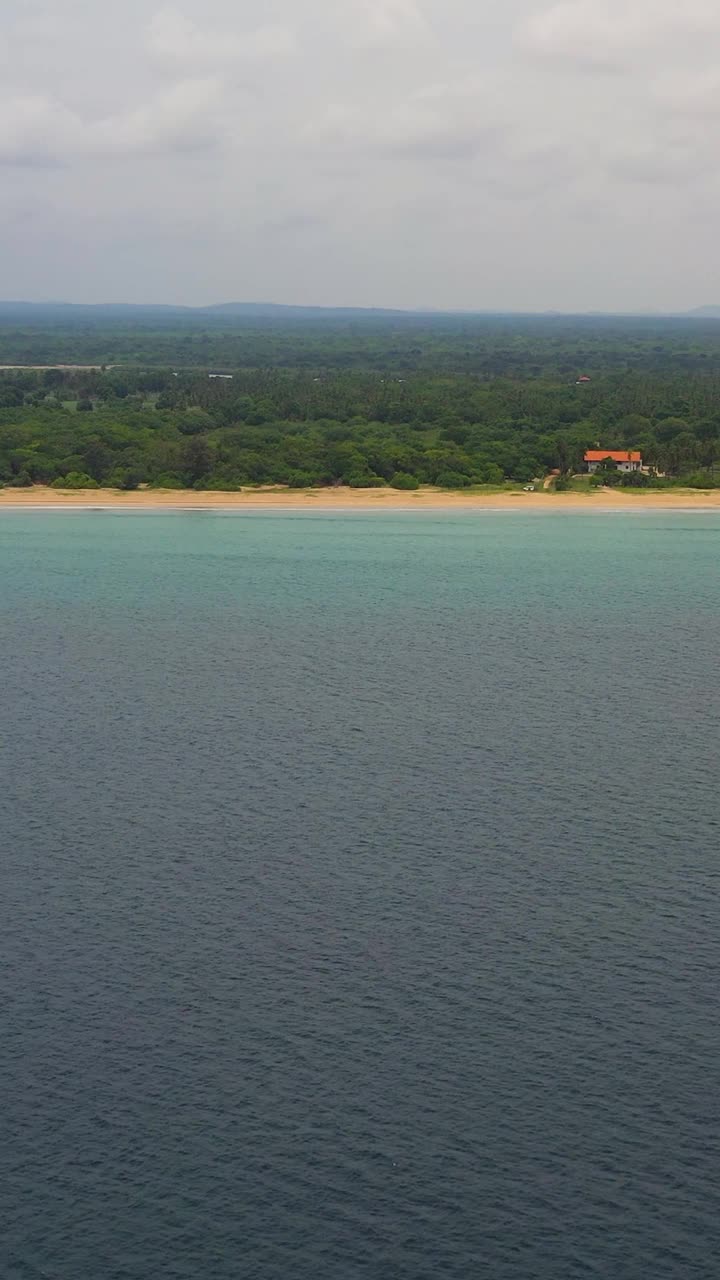 斯里兰卡岛的海岸。视频下载