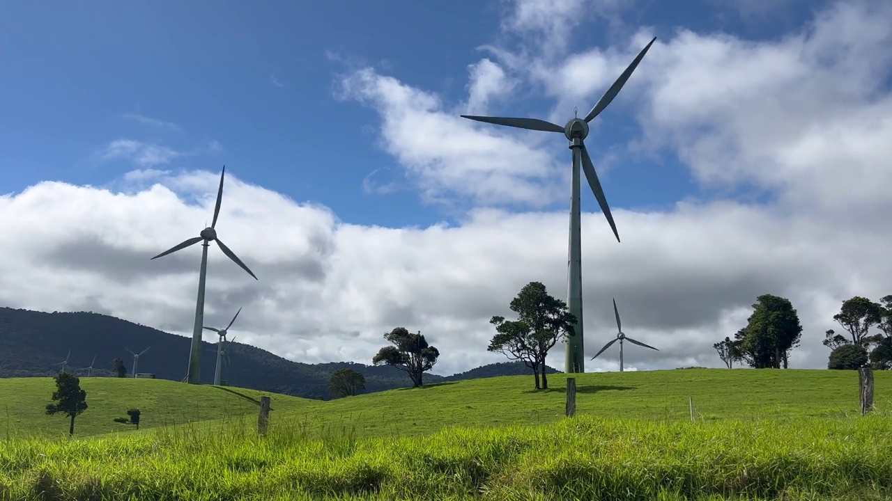 风山风电场风力发电站Ravenshoe阿瑟顿高原昆士兰澳大利亚视频下载