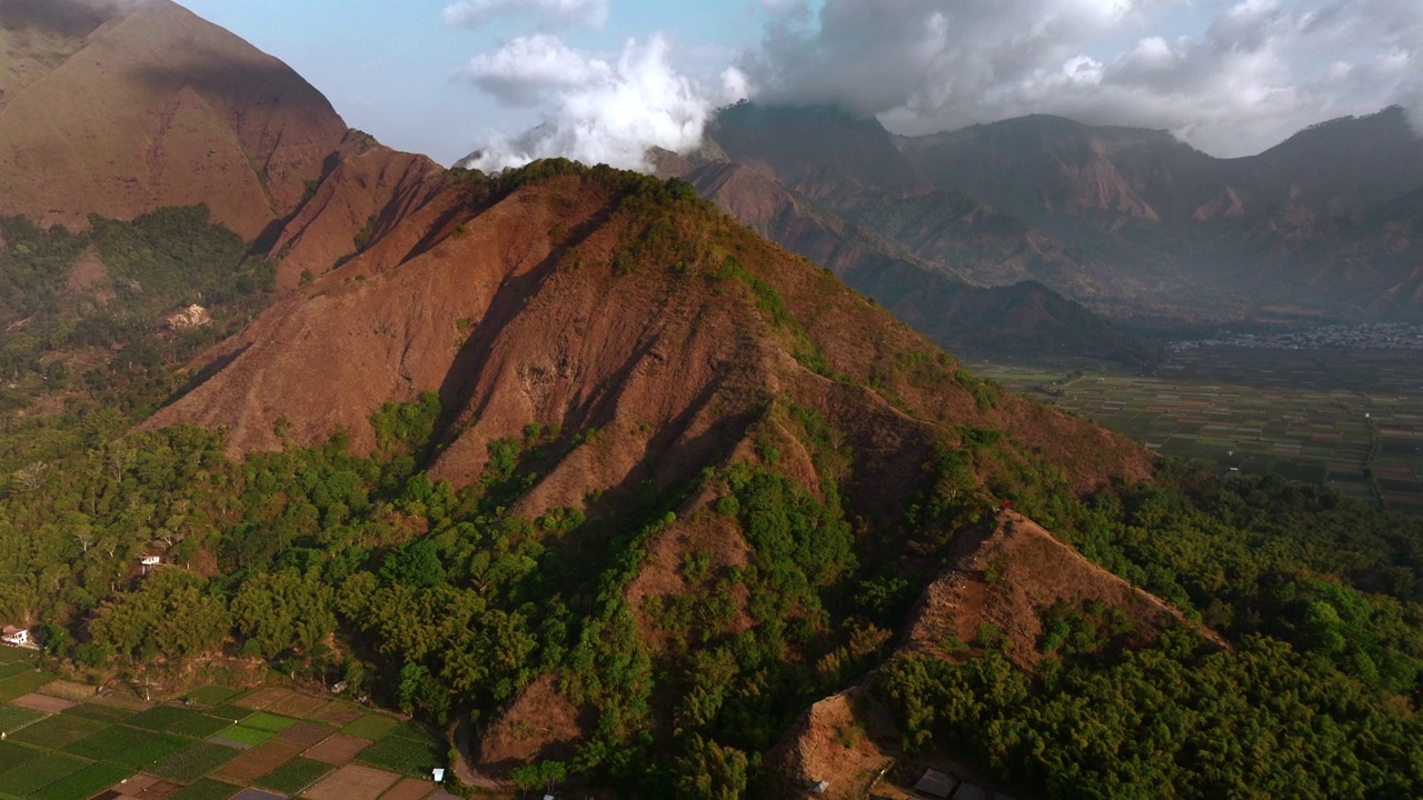 印度尼西亚龙目岛Sembalun村农村航拍-无人机4K视频素材