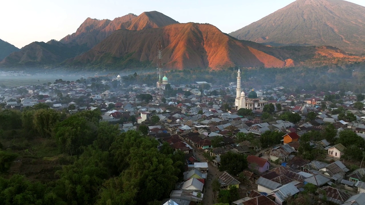 印度尼西亚龙目岛Sembalun村农村航拍-无人机4K视频下载