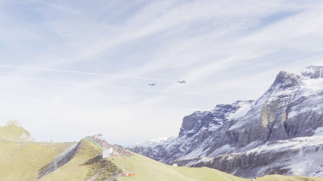 瑞士空军FA18训练视频素材