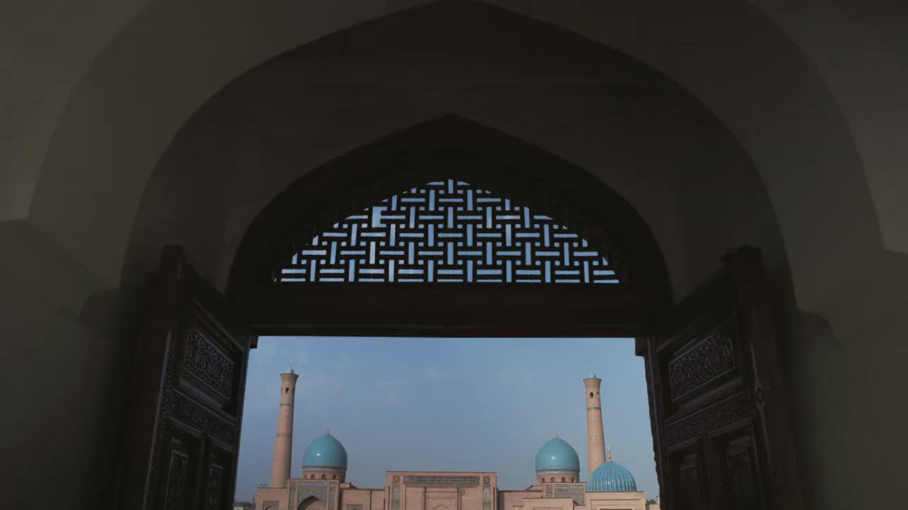 哈兹拉蒂伊玛目，塔什干的一个真正的建筑群视频素材