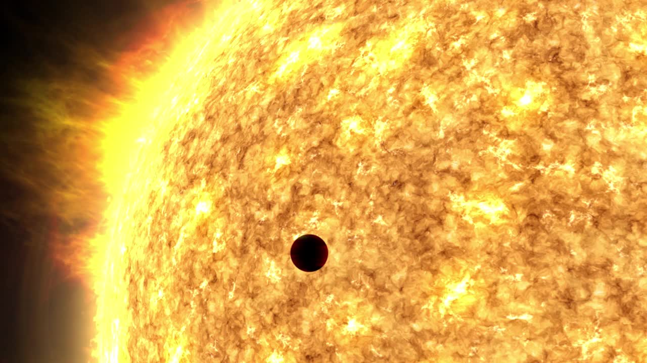 太阳映衬出水星的轮廓视频下载