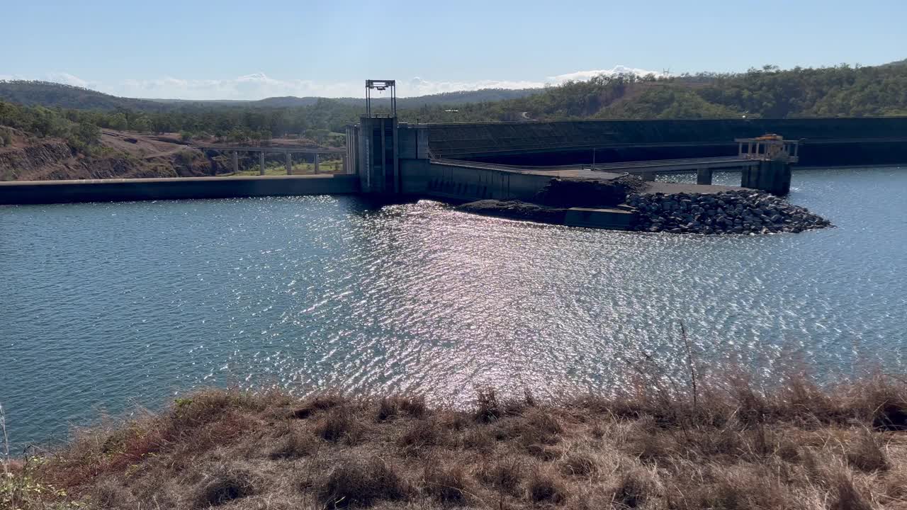 澳大利亚昆士兰州的阿翁加湖博因河大坝视频下载