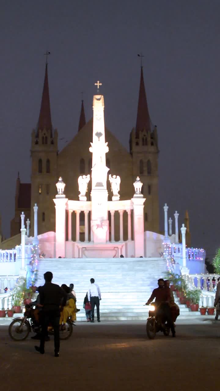 圣帕特里克教堂的夜景视频下载