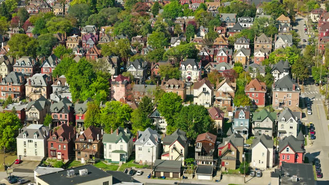 无人机拍摄的匹兹堡东区居民区视频下载