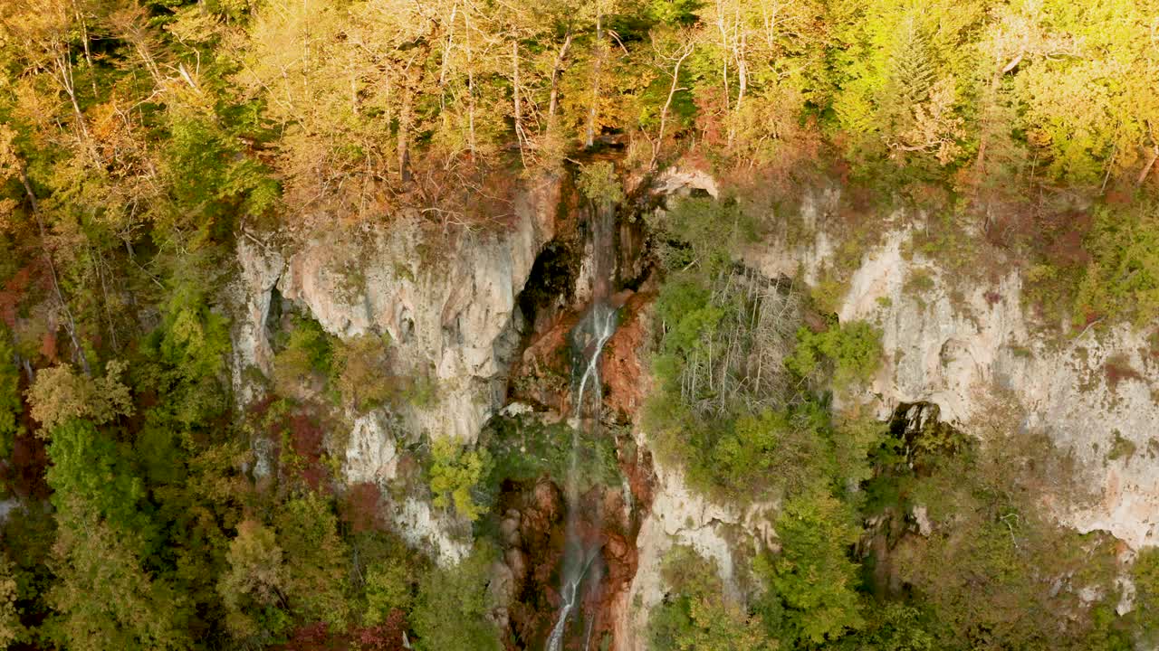俄罗斯的关岛峡谷鸟瞰图。自然保护区,视频下载