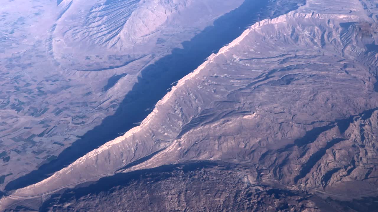 从天空看伊朗的土地视频下载