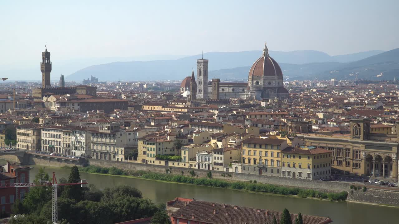 佛罗伦萨全景。圣玛丽亚德尔菲奥雷大教堂。视频下载