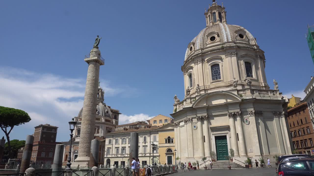 万向节。图拉真柱和圣母玛利亚教堂。罗马。视频下载