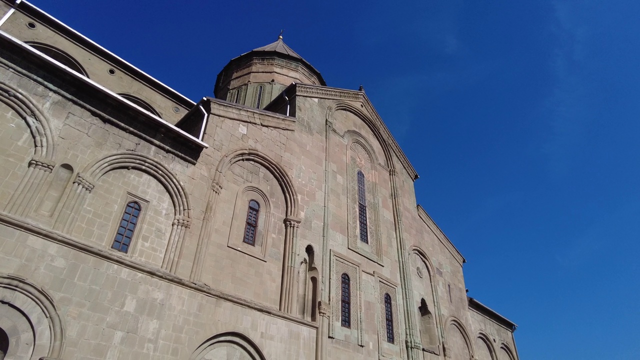 格鲁吉亚姆茨赫塔市的Vit Teskoviri教堂。视频下载